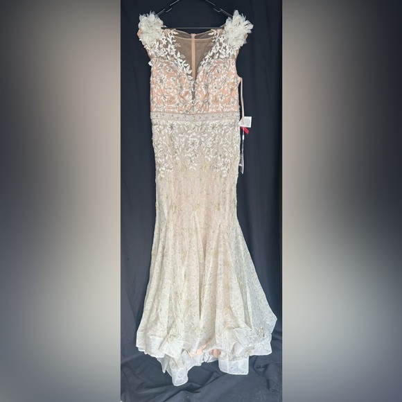 Mac Duggal 79268 NWT High Neck Shoulder Flower Detail Mermaid Gown - Picture 11 of 14